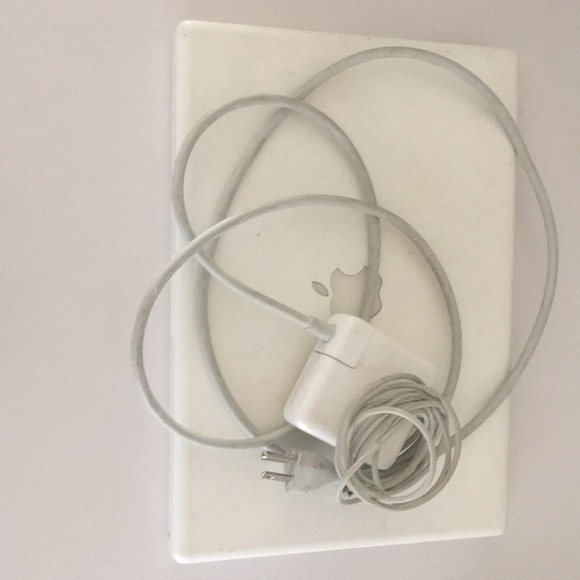 macbook - Picture 7 of 7